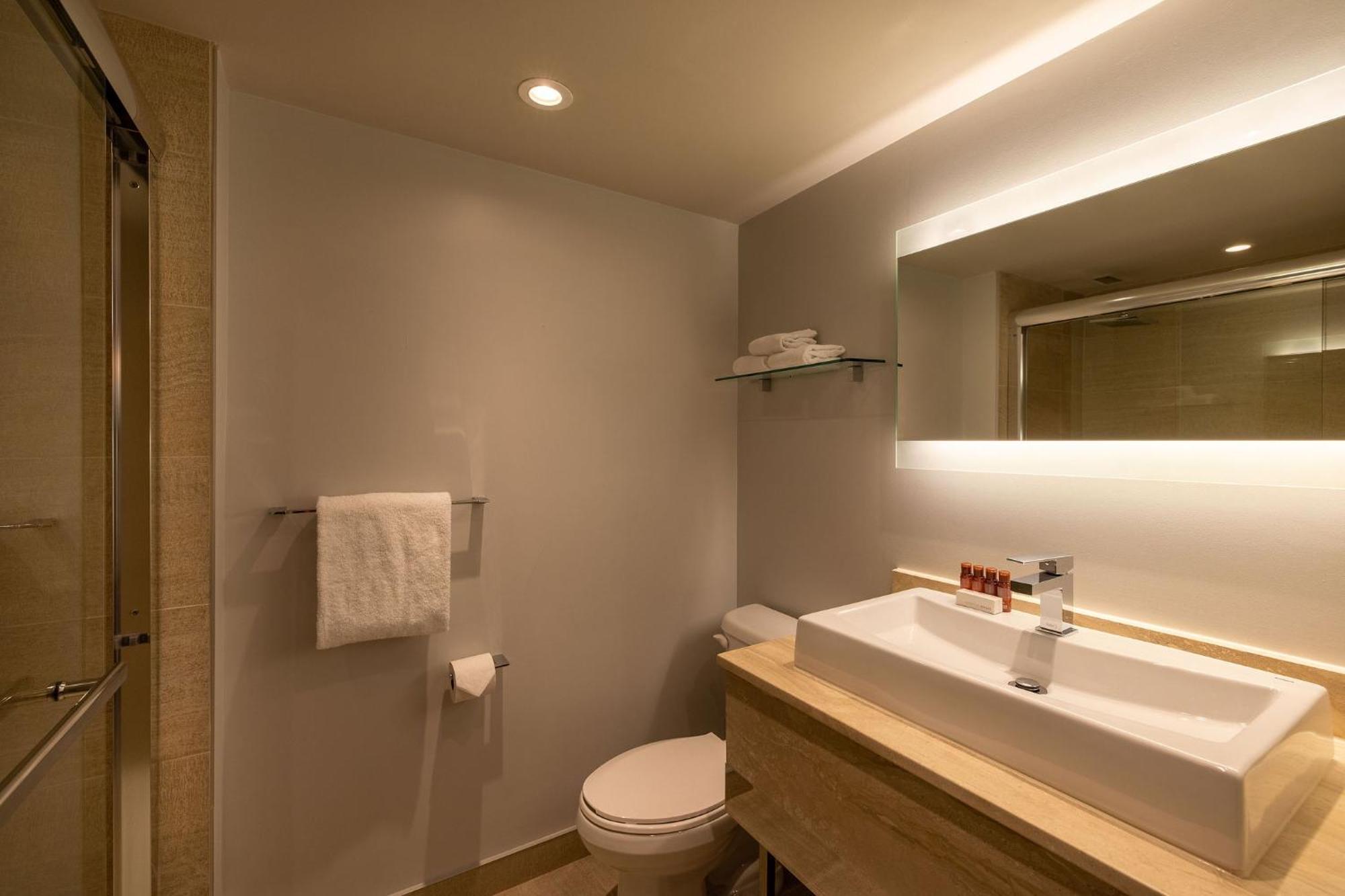 Comfort room with 2 Queen beds mountain view,1220738830:JPEG